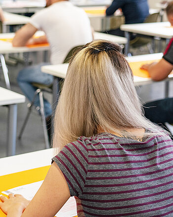 Sprachprüfung an der vh ulm Bild: Sprachprüfung an der vh ulm