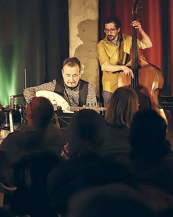 Musik und Konzerte an der vh Ulm Bild: Konzert der Gruppe Harrycane Orchestra in der vh Ulm